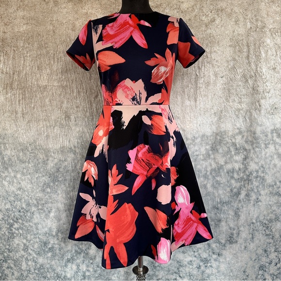 Vince Camuto Dresses & Skirts - Vince Camuto Navy Floral Midi Dress